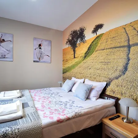 Globus - Bezkontaktowa Obsluga Bed & Breakfast Lodz (Lodz)